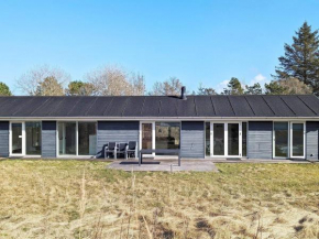 Four-Bedroom Holiday home in Ålbæk 4, Ålbæk